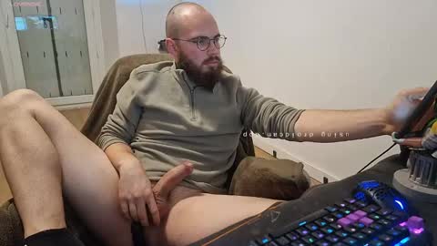 Snapshot of azagal22 chatting on 12/10/24, 09:11 justin online show from 12/10/24, 09:11