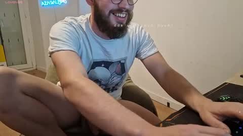 Snapshot of azagal22 chatting on 01/05/25, 05:41 justin online show from 01/05/25, 05:41