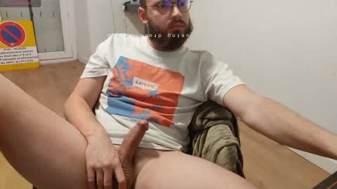 Snapshot of azagal22 chatting on 01/22/25, 10:26 justin online show from 01/22/25, 10:26