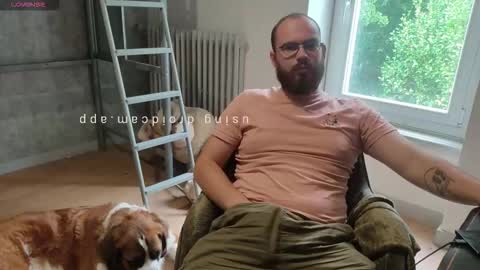 Snapshot of azagal22 chatting on 09/21/25, 04:08 justin online show from 09/21/25, 04:08