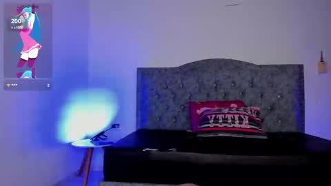 Snapshot of azahaara_ chatting on 01/07/25, 11:03 azah online show from 01/07/25, 11:03