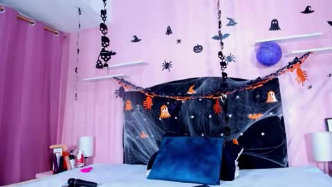 azul_moon online show from 10/22/25, 04:13