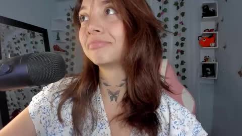 azumi saan online show from 11/12/25, 02:56