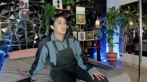 Snapshot of azuraby chatting on 09/19/25, 12:12 Azuraby online show from 09/19/25, 12:12