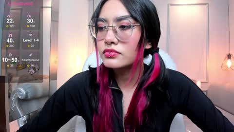 Snapshot of azurakindong chatting on 01/07/25, 07:17 Azura online show from 01/07/25, 07:17