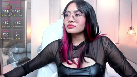 Snapshot of azurakindong chatting on 01/10/25, 01:32 Azura online show from 01/10/25, 01:32