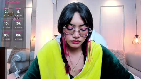 Snapshot of azurakindong chatting on 01/11/25, 12:12 Azura online show from 01/11/25, 12:12