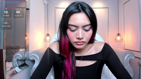 Snapshot of azurakindong chatting on 01/21/25, 01:39 Azura online show from 01/21/25, 01:39