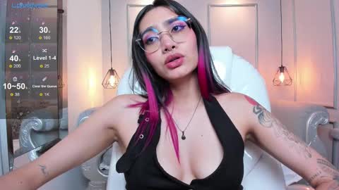 Snapshot of azurakindong chatting on 03/03/25, 10:20 Azura online show from 03/03/25, 10:20