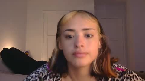 Snapshot of b_girl99 chatting on 09/24/25, 11:19 bgorl online show from 09/24/25, 11:19