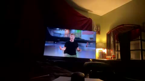 Snapshot of b_johnson530 chatting on 11/14/25, 05:06 b_johnson530 online show from 11/14/25, 05:06