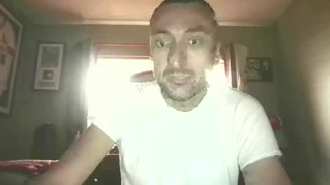 Snapshot of b_johnson530 chatting on 11/24/25, 09:25 b_johnson530 online show from 11/24/25, 09:25