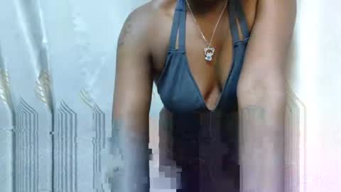 Snapshot of babelicious79 chatting on 10/15/25, 12:44 babelicious79 online show from 10/15/25, 12:44