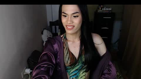 Nathalia online show from 10/20/25, 07:47