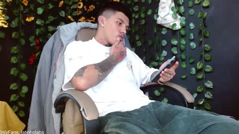 Snapshot of baby_gio chatting on 12/30/24, 03:13 OF GxoXabs online show from 12/30/24, 03:13