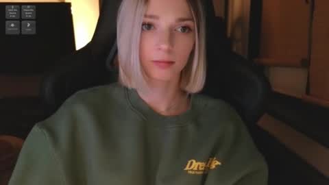 baby gopn1k online show from 10/28/25, 02:53