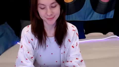 Snapshot of baby_kitte chatting on 12/22/24, 03:00 baby_kitte online show from 12/22/24, 03:00