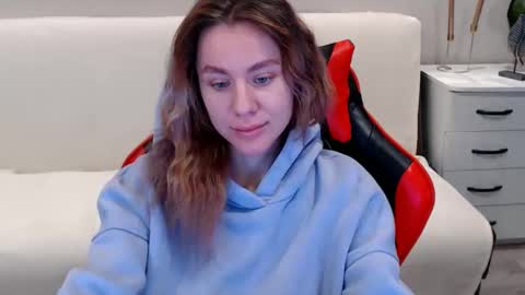 Snapshot of baby_kitte chatting on 01/11/25, 12:44 baby_kitte online show from 01/11/25, 12:44