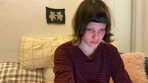 Snapshot of baby_meimei chatting on 12/10/24, 07:43 mei online show from 12/10/24, 07:43