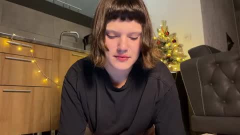 Snapshot of baby_meimei chatting on 12/24/24, 07:00 mei online show from 12/24/24, 07:00