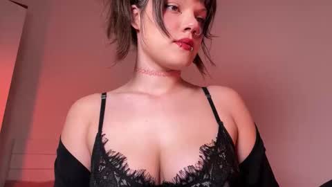 Snapshot of baby_meimei chatting on 09/27/25, 04:28 mei online show from 09/27/25, 04:28