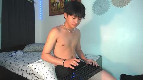 Snapshot of baby_simph chatting on 02/19/25, 01:06 Josh online show from 02/19/25, 01:06