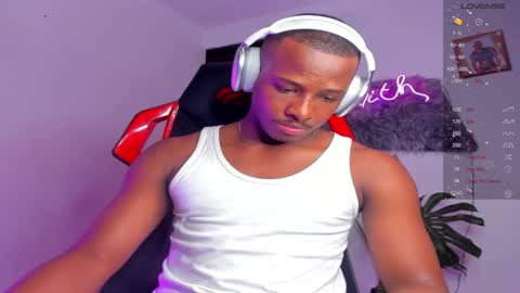Snapshot of baby_smith chatting on 12/11/24, 02:41 FOLLOW ME online show from 12/11/24, 02:41
