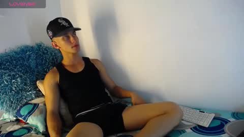 Snapshot of babyandy_x chatting on 09/20/25, 11:17 babyandy_x online show from 09/20/25, 11:17