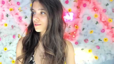 Snapshot of babyaylin chatting on 01/14/25, 08:20 Aylin online show from 01/14/25, 08:20