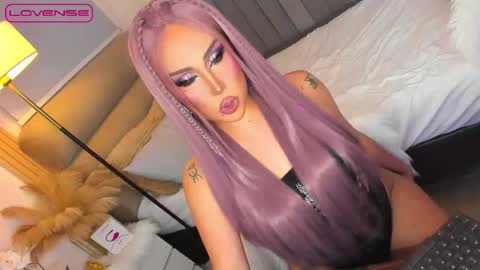 Snapshot of babygoddess4u chatting on 10/18/25, 11:27 ASK ME IN PM online show from 10/18/25, 11:27