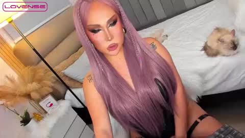 Snapshot of babygoddess4u chatting on 10/28/25, 01:53 ASK ME IN PM online show from 10/28/25, 01:53