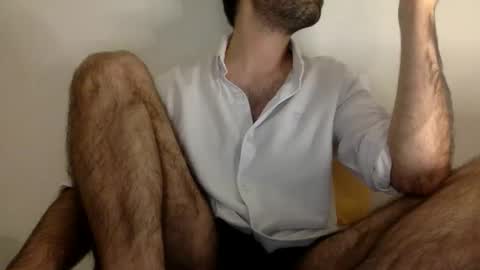Snapshot of babyhardy chatting on 10/18/25, 09:59 Tom A. online show from 10/18/25, 09:59
