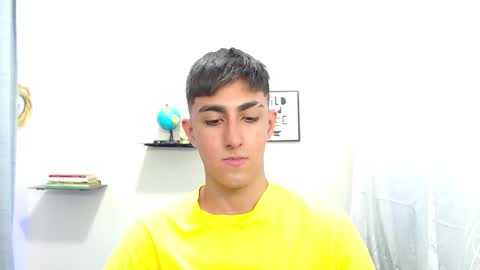 Snapshot of babymaik chatting on 12/23/24, 11:28 babymaik online show from 12/23/24, 11:28