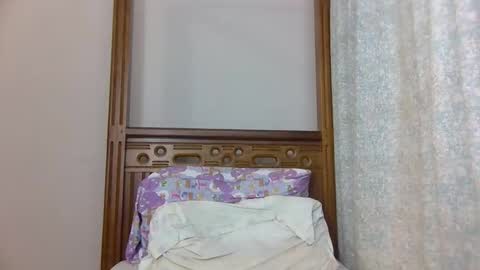 babytylerr online show from 10/09/25, 11:19