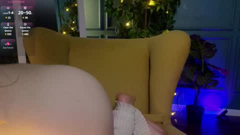 Snapshot of babyyli chatting on 03/07/25, 07:27 Chloe online show from 03/07/25, 07:27