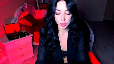 Snapshot of bad_desire chatting on 12/12/24, 12:33 Miss Desire...do you remember online show from 12/12/24, 12:33