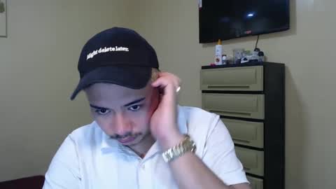 Snapshot of badboy_hanns chatting on 01/01/25, 11:51 HANNS online show from 01/01/25, 11:51
