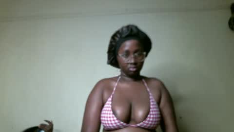 Snapshot of baddiepixxie chatting on 10/12/25, 01:37 baddiepixxie online show from 10/12/25, 01:37