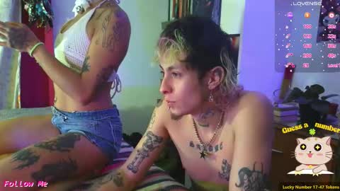 Snapshot of badeyes_crazylilgoat chatting on 11/04/25, 11:26 Dan Lila online show from 11/04/25, 11:26