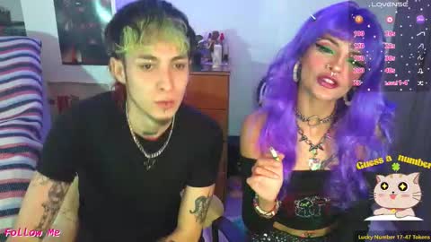 Snapshot of badeyes_crazylilgoat chatting on 11/14/25, 08:40 Dan Lila online show from 11/14/25, 08:40