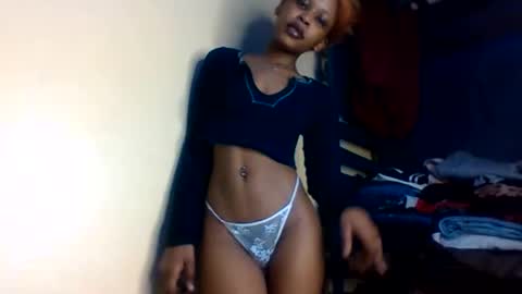 Snapshot of badgurllily chatting on 11/08/25, 01:28 Lily. online show from 11/08/25, 01:28