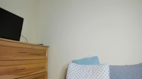 Name online show from 02/12/25, 01:59