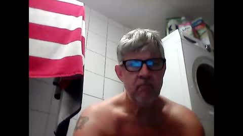 Snapshot of baggelina75 chatting on 12/08/24, 10:08 baggelina75 online show from 12/08/24, 10:08