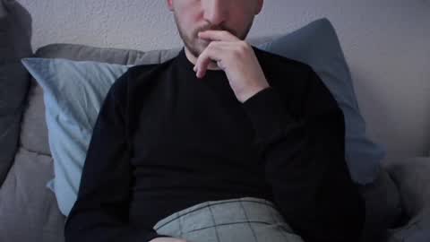 Snapshot of baguettexfrench chatting on 01/22/25, 02:24 Baguette x French online show from 01/22/25, 02:24