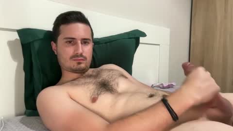 Snapshot of bagvag0 chatting on 12/10/24, 11:00 bagvag0 online show from 12/10/24, 11:00