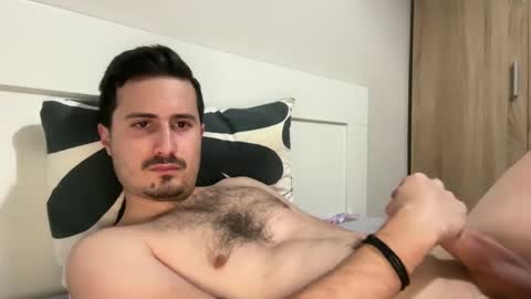 Snapshot of bagvag0 chatting on 12/30/24, 10:32 bagvag0 online show from 12/30/24, 10:32