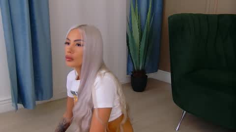 bailey_rush online show from 10/23/25, 02:38