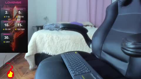 Snapshot of baileyadamss chatting on 02/11/25, 12:38 IM BAILEY online show from 02/11/25, 12:38