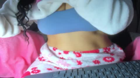 Snapshot of baileyadamss chatting on 10/14/25, 06:25 IM BAILEY online show from 10/14/25, 06:25