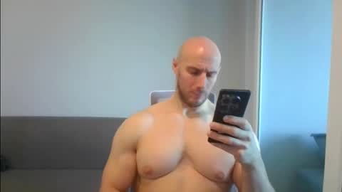 Snapshot of baldyboyy chatting on 01/09/25, 04:19 baldyboyy online show from 01/09/25, 04:19